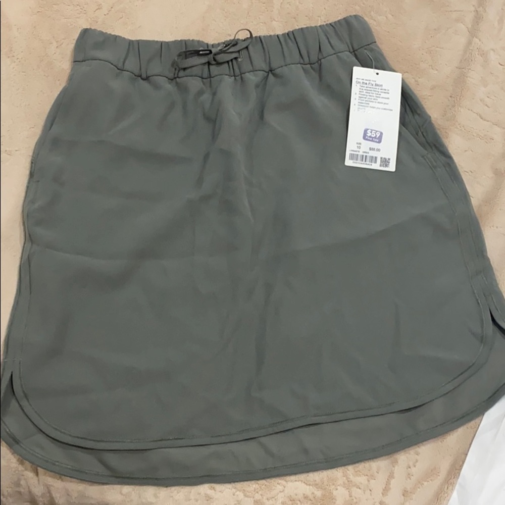 Lululemon on the fly skirt